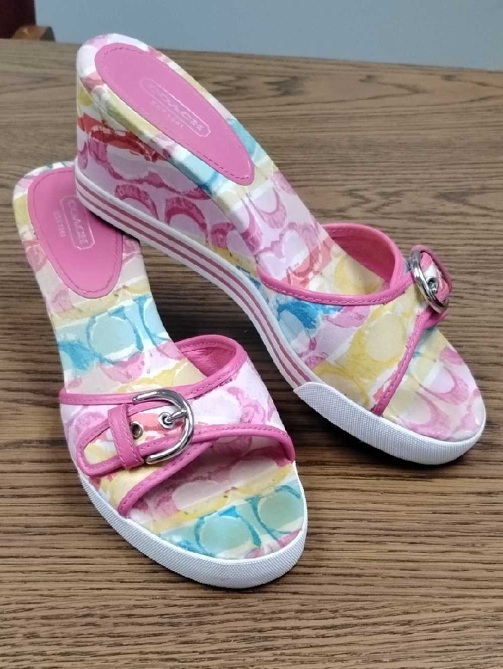 Coach Perry Pink Multicolor Monogram Wedge Sandals, Silver Buckle, Sz 8.5